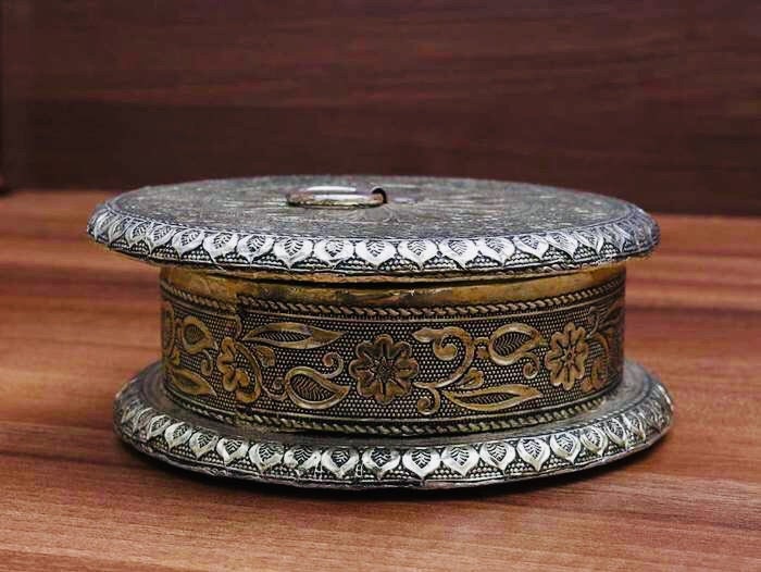 Boîte de Fruits Secs Forme Ronde avec Finition Oxydée