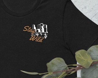 Stay Wild Desert Buttes T-shirt, Country Western Shirt Vintage Aesthetic Trendy T Shirt Cowboy Outdoor Adventure Nature Lover Outdoorsy Tee