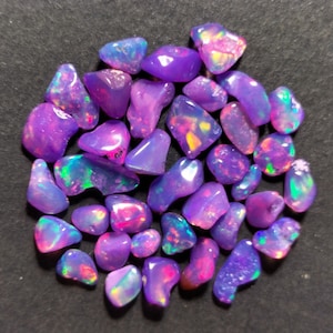 100 PCS AAA + QUALITY Natural Ethiopian Opal Polishshed Rough Purple Colour High Quality Loose Gemstone Opal Cabochon Polished Rough