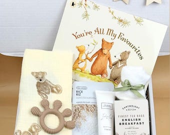 Neutral Baby Gift Box UK | Organic Muslin Blanket, Baby Book, Tea Bags