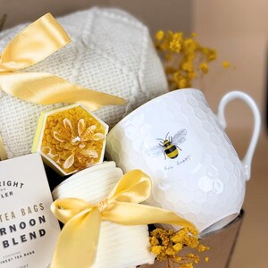 Caja de regalo "Mejórate pronto" (Reino Unido): Manta acogedora, taza y spa - Pensando en ti imagen 5
