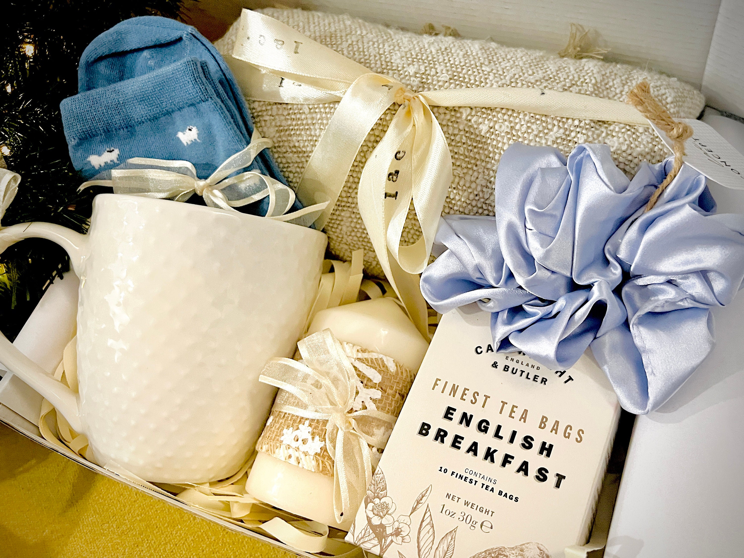 Lovely Tea Mug Gift Set Baby Blue and White Cozy Love Set English