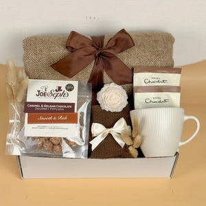 Cozy Self-Care Gift Box: Mug, Socks, Hot Chocolate, Treats (UK)
