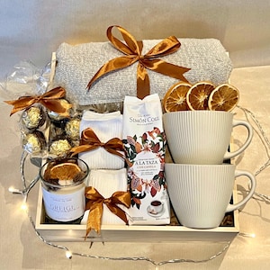 Hygge Geschenkbox, personalisiertes Geschenk, Hygge Housewarming-Geschenkset, Selfcare-Geschenkbox für ihre Herbstbox, Weihnachtsgeschenk, vermisse dich, sende ein Umarmungsgeschenk