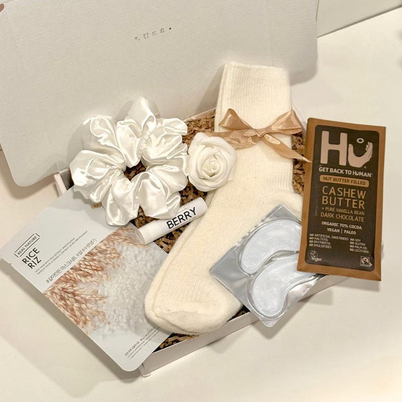 Caja de regalo "Mejórate pronto" (Reino Unido): Manta acogedora, taza y spa - Pensando en ti Little Choco Spa