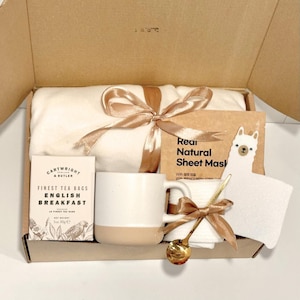 Hygge Gift Box with Blanket, Sending a hug, Thinking of you, Get Well Soon Gift, Gift for Women, Bereavement, Encouragement gift, Thank You