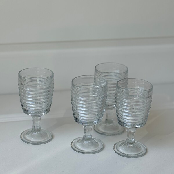 Set of 4 Vintage Ribbed Glassware | Anchor Hocking Glass | Art Deco | Wine Goblets | 1980s Glassware | Retro Wine Glasses | Elegant Stemware