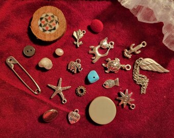 Silver Charm Casting Kit 20 Pieces Mini Dice Optional Organza Bag Included | Divination | Bone Throwing | Osteomancy | Good Luck