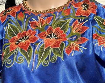 Blue Huipil Top Vintage Blouse Tunic Handmade Blouse Mayan Blouse  Floral  embroidery   Ethnic Peasant Kaftan