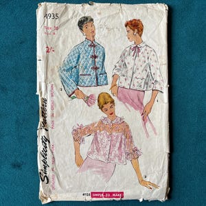 Simplicity 4935 Bed Jacket Pattern, Unused