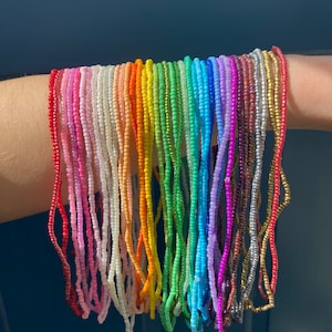 Colares gargantilha personalizados com miçangas delicadas