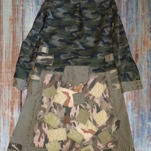 Upcycled Camouflage Army Patchwork Militär Duster Jacke