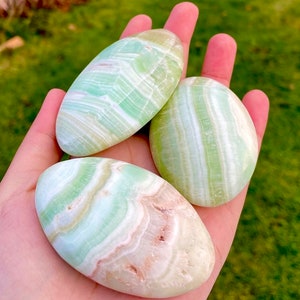 Beautiful Caribbean Calcite Palm / Caribbean Calcite Palmstone / Meditation Palm