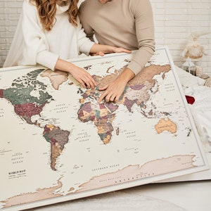 Carte du monde personnalisée - Push Pin Map - Pinboard Cork - Impression sur toile - Cadeau pour voyageur - toile à l'échelle - Carte de voyage - Crème multicolore