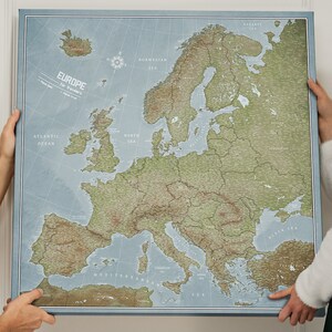 Detaillierte Karte von Europa – Pinnwand, personalisierte Push-Pin-Karte – Geschenk für Reisende – Leinwanddruck – Canvasscale – Reiseplan – physische Karte