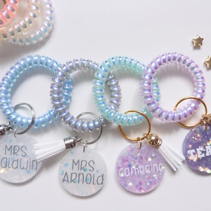 NUEVO llavero de pulsera iridiscente, llavero de pulsera, llavero personalizado, llavero, porta credencial, llavero para profesor, insignia de profesor, regalo para profesor