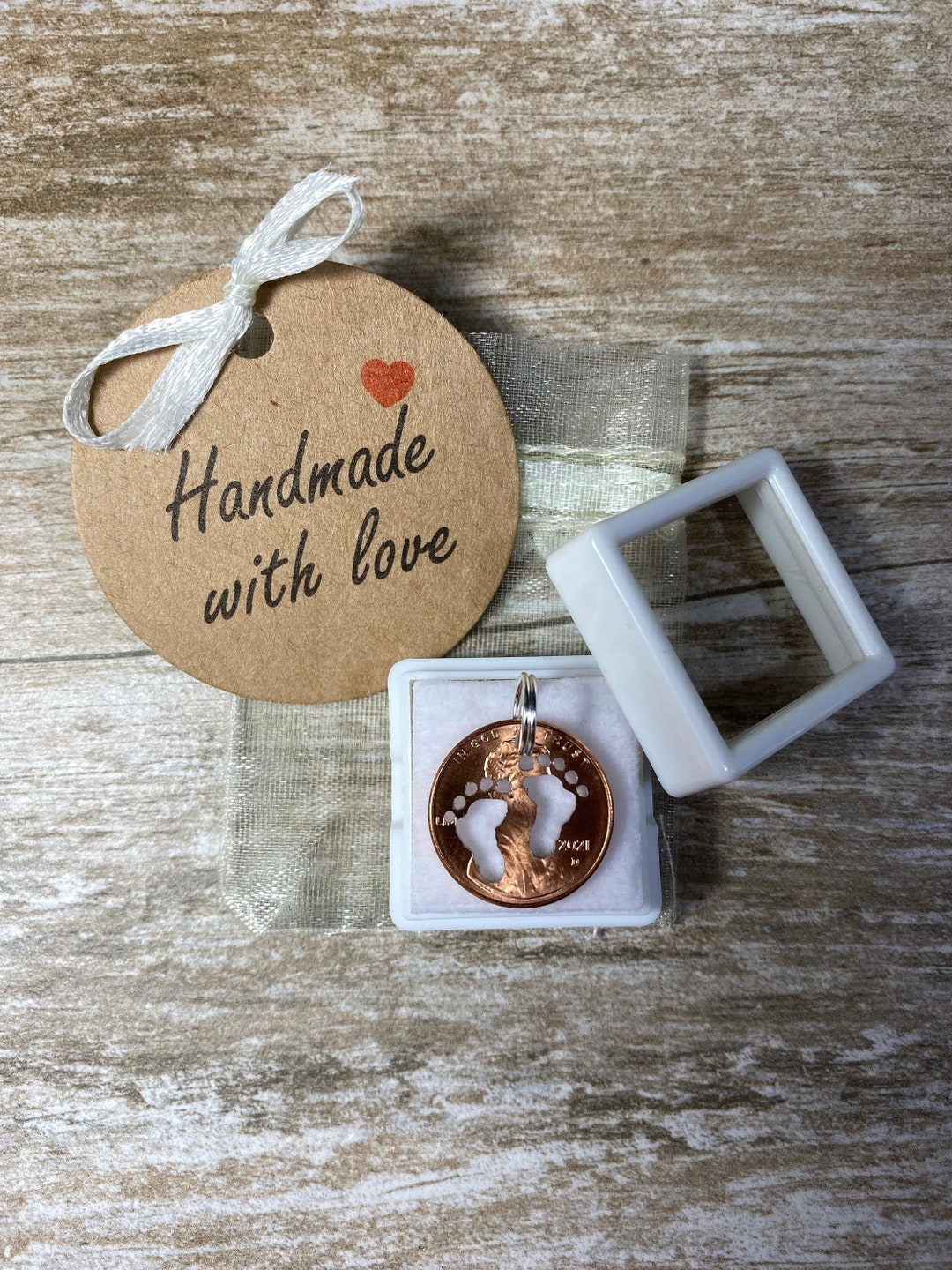 Summer Beach Footprint Art: Toes in the Sand Keepsake for Kids, DIY