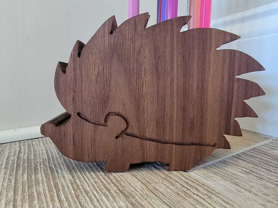 Walnut Hedgehog Pencil Holder/ Color Pencil Holder/ Drawing Pen Holder