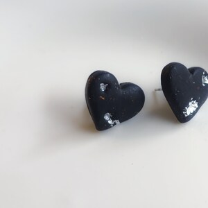 ●SCALETTO● SETSilver925 SDJ001 Mini Black Heart Earrings il_1080xN.3893332445_pwei.jpg