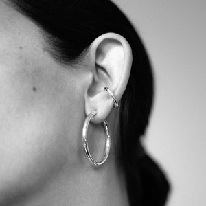 Prosty mankiet do ucha, gruby mankiet do ucha ze srebra próby 925, pojedynczy mankiet do ucha bez przekłuć, ręcznie robiona biżuteria, fałszywy piercing, codzienna biżuteria, pomysł na prezent