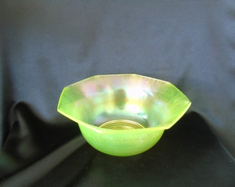 Fenton #750 Topaz Stretch Glass Ausgestellte achteckige Salatschüssel