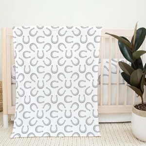 Grau | Braune Hufeisen Minky Babydecke | Western Babydecke | Bauernhof | Land | Barnyard | Edles Land | Cowboy | Cowgirl