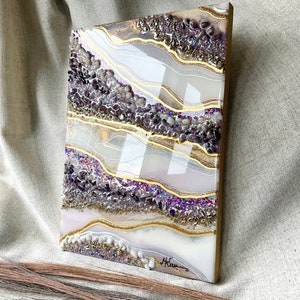 Made to order resin wall art, custom geode resin wall decor, Wall Painting. Resin art decorated with guartz and amethyst. resin geode panel
