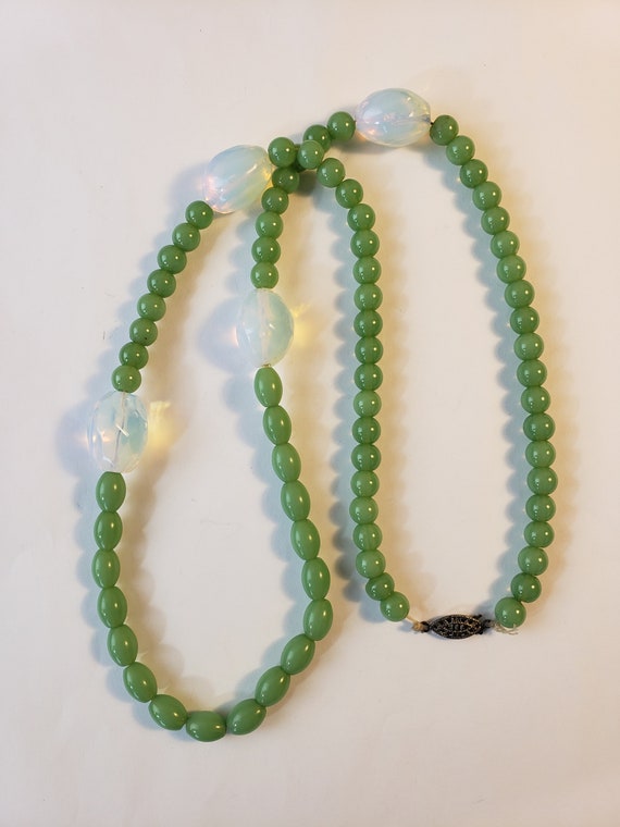 Vintage Opaline and Sage Green Glass Bead Necklac… - image 4