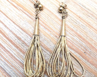 Pendientes colgantes de oro laminado de 14 quilates con múltiples hilos, estilo navajo, de 2 pulgadas.