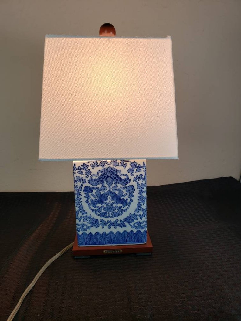 Ralph Lauren Asian Style Blue and White Lamp Ceramic with shops Wood Base