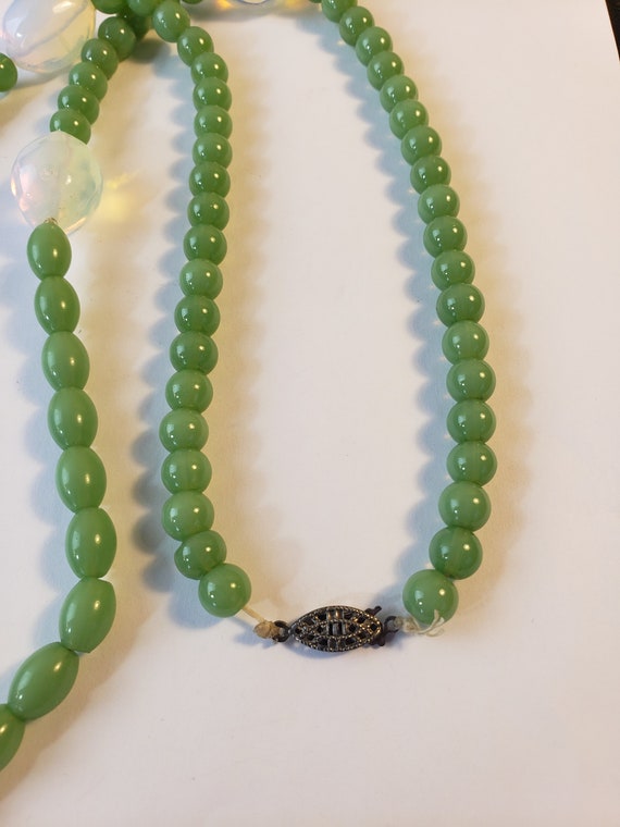 Vintage Opaline and Sage Green Glass Bead Necklac… - image 7