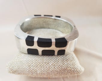 Pulsera de plata esterlina vintage con ónix negro pesado y cuadrado de Taxco ¡Guau!