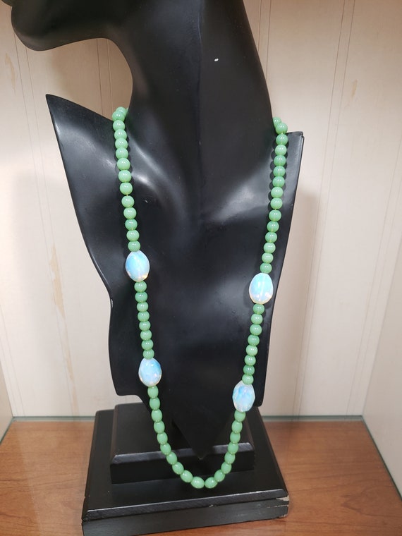 Vintage Opaline and Sage Green Glass Bead Necklac… - image 9