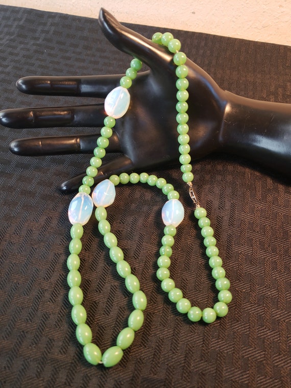 Vintage Opaline and Sage Green Glass Bead Necklac… - image 8