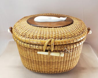 Lot Detail - Barlow Design Nantucket Basket with Ship Scene