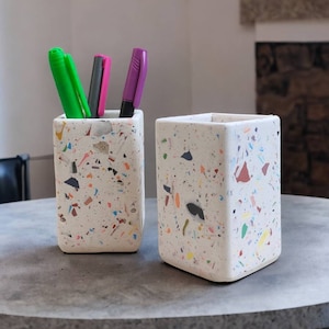 Terrazzo Minimal Pencil and Tooth Brush Holder, Colorful Pottery, Office Table Decoration, Handmade Home Decor, Concrete Minimalist Pen Cup