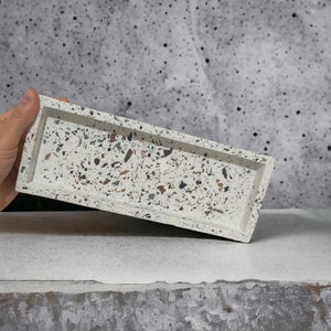 Ensemble de salle de bain personnalisé en terrazzo, distributeur de savon marron, noir et gris, brosse à dents et porte-serviettes, plateau rectangulaire, cadeau pour la maison neuve image 6