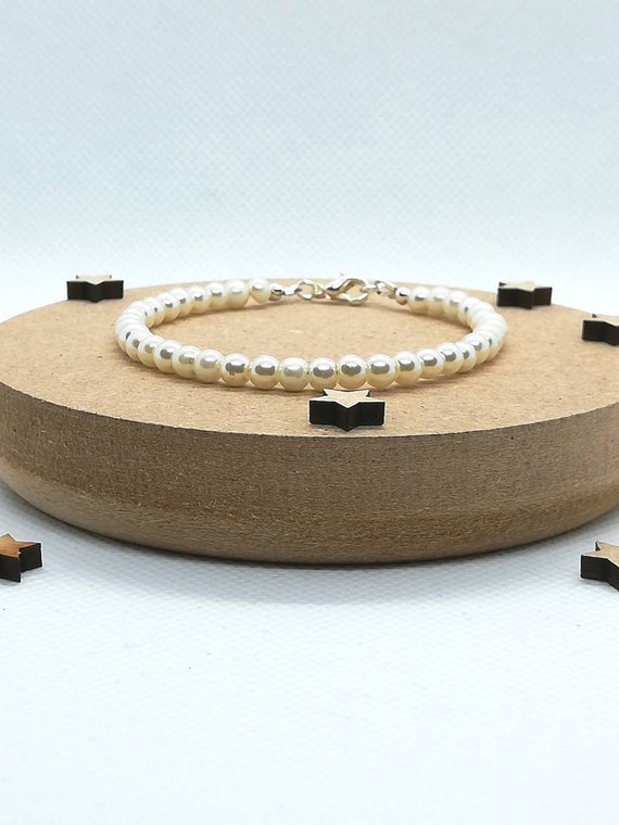 Ivory pearl beaded bracelet, faux pearl bracelet, stacking bracelet, birthday gift for mum, wedding jewellery, bridesmaid jewellery