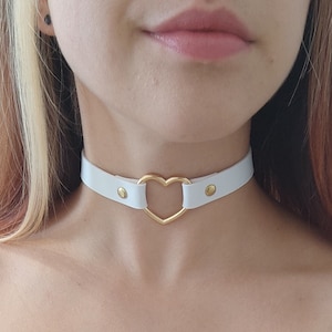 Weißer Choker mit kleinem Herz