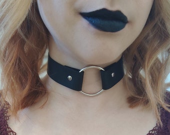 Black choker with large ring