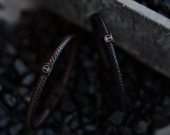 5 pz/20 pz/50 pz Braccialetti personalizzati, braccialetti in pelle incisi, braccialetti in pelle, logo personalizzato, braccialetti in pelle per uomo, regali, logo