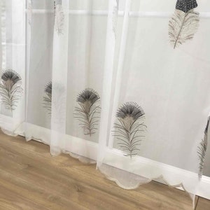 Een paar pure gordijnpanelen Rod Pocket Europees bruin beige bloemenveer borduurwerk Boho 84&quot; 95&quot; voor woonkamer slaapkamer kinderen babykamer