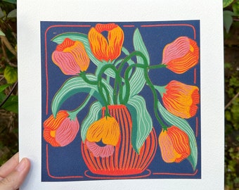 Tulipes dans un vase à rayures (giclée)