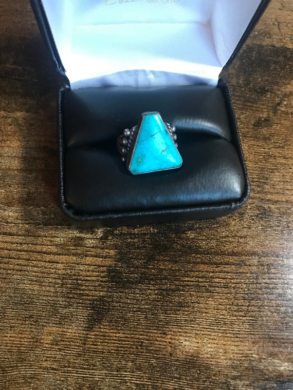 Antique Webbed Turquoise and Silver Ring size 7