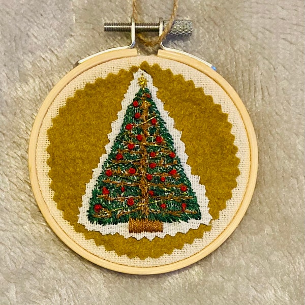 Cute little Christmas embroidery hoop art