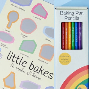 Little Bakes Scratch Off Poster and Baking Pun Buntstifte Bundle | Geschenke Backen | Backen Aus | Geschenk Set | Kinder Geschenkidee