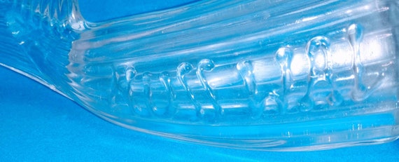 Glass Nuss Wal Vintage MCM Nut Dispenser