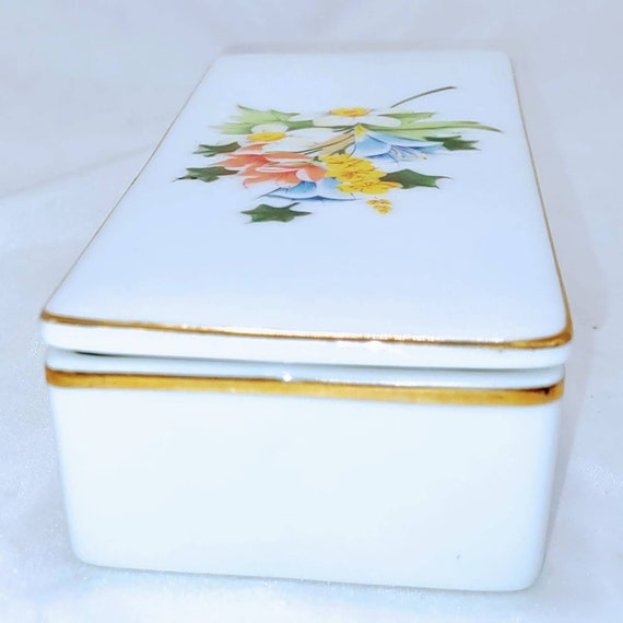 Rare Vintage Godiva Chocolatier White Porcelain Box