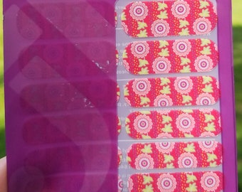 Envolturas de uñas Jamberry, Nepal Relief