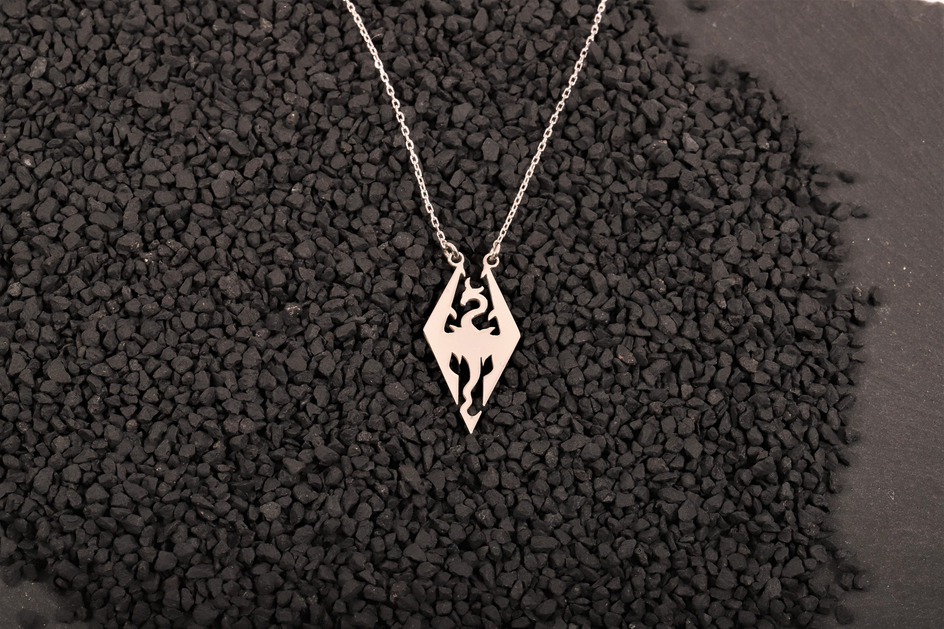 Skyrim dragon necklace deals